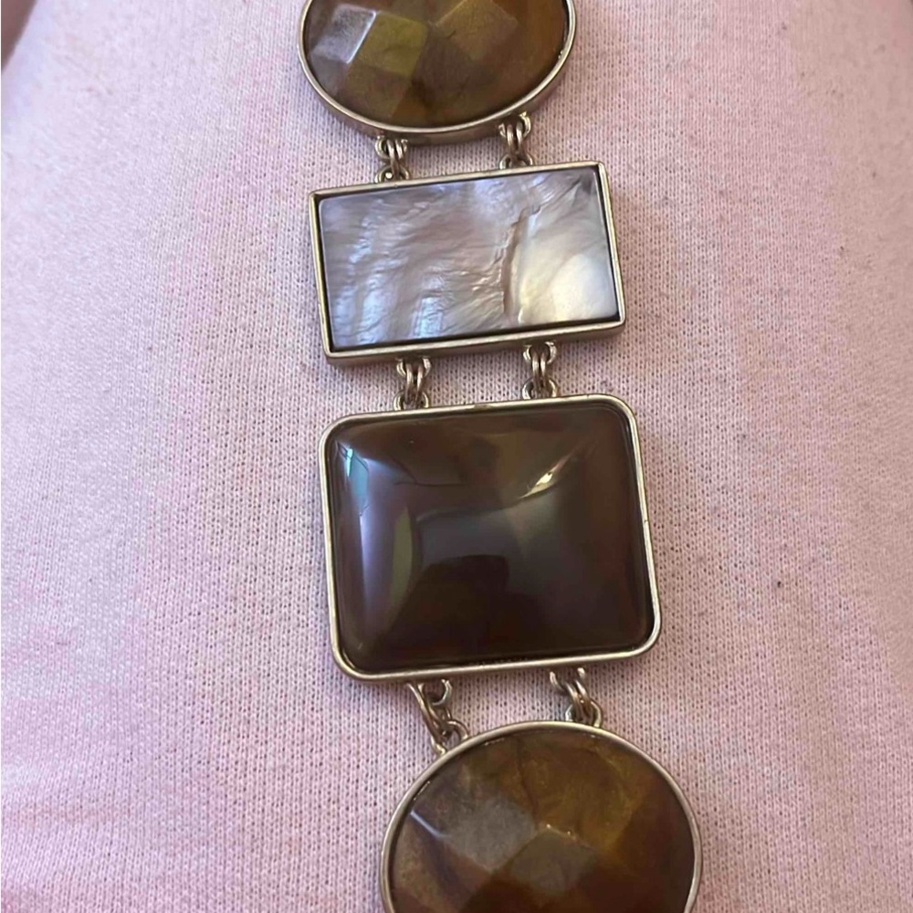 Elegant Brown and Gold Bracelet